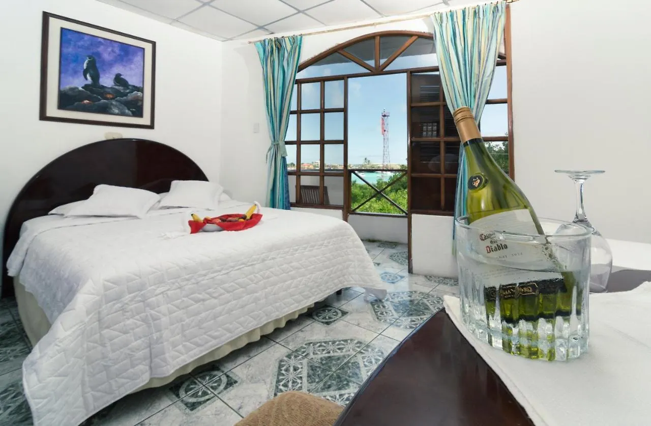 Grand Hotel Leon Marino Galapagos بويرتو أيورا 3*,  الإكوادور